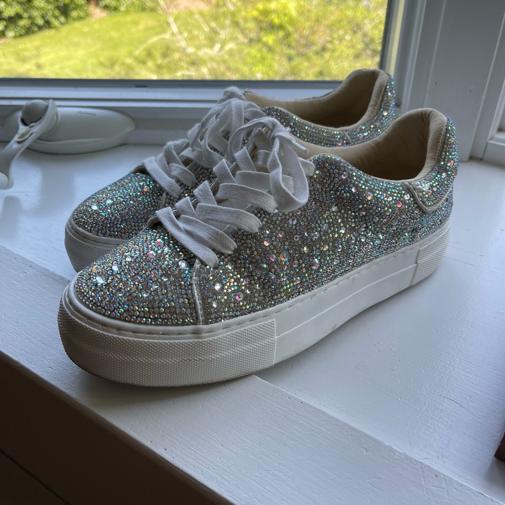 SIDNY RHINESTONES Betsey Johnson platform sneakers